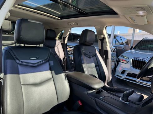 Used 2017 Cadillac XT5 Luxury image 18