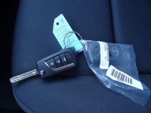 Used 2025 Toyota Corolla LE image 25