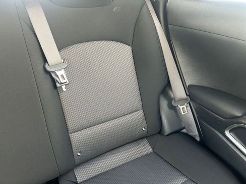 Used 2025 Kia Soul LX w/ LX Technology Package FWD image 36