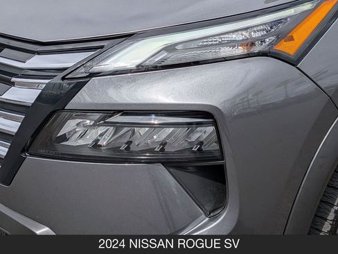Certified 2024 Nissan Rogue SV FWD image 10