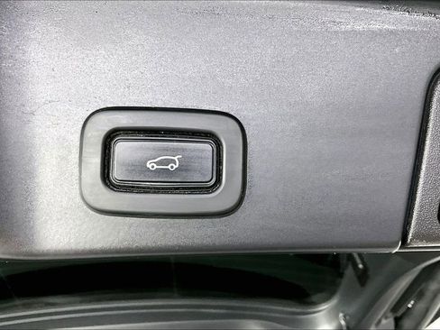Used 2020 Land Rover Range Rover Evoque First Edition AWD/4WD image 24