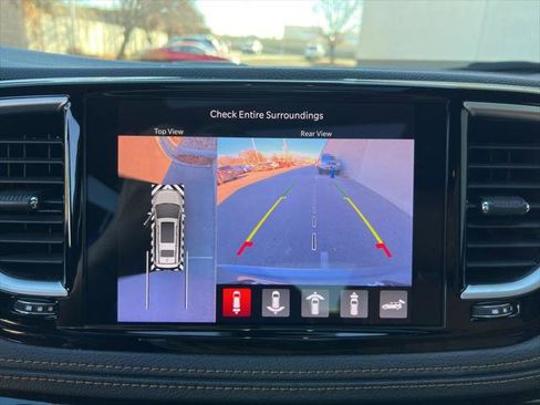 Certified 2022 Chrysler Pacifica Pinnacle image 19