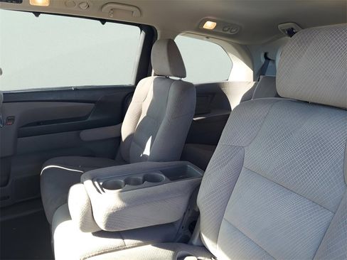 Used 2014 Honda Odyssey EX image 18