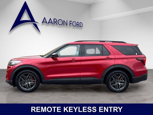 Used 2025 Ford Explorer ST w/ Sun And Sound Package AWD/4WD image 3
