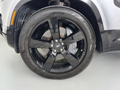Used 2023 Land Rover Defender 130 X-Dynamic SE AWD/4WD image 34