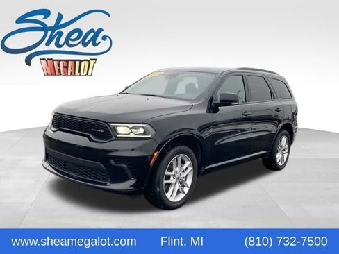 Used 2024 Dodge Durango GT image 1