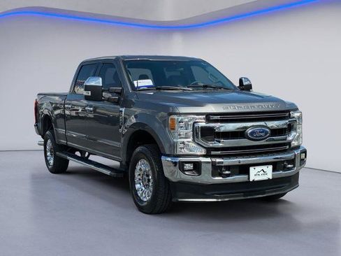 Certified 2021 Ford F250 XLT w/ XLT Premium Package AWD/4WD image 5