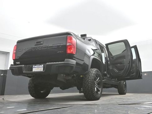 Used 2022 Chevrolet Colorado ZR2 w/ ZR2 Midnight Special Edition AWD/4WD image 52