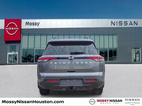 New 2025 Nissan Pathfinder SV image 6