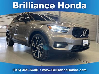 Used 2022 Volvo XC40 T5 R-Design w/ Advanced Package