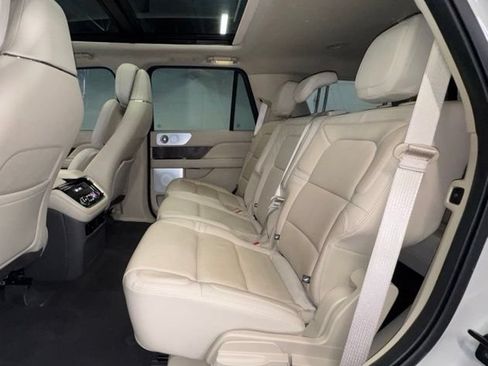 Used 2021 Lincoln Navigator Reserve w/ Luxury Package AWD/4WD image 14