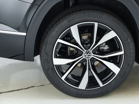 New 2026 Volkswagen Atlas SEL Premium R-Line image 13