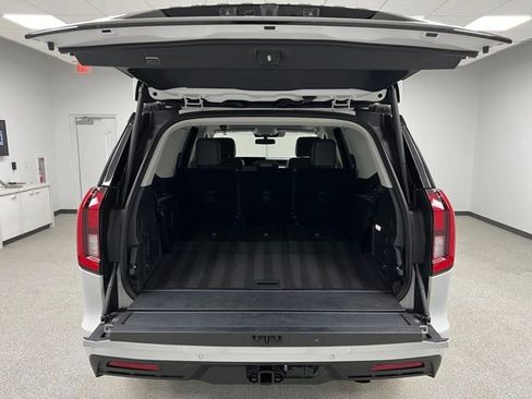 Used 2025 Ford Expedition Active AWD/4WD image 49