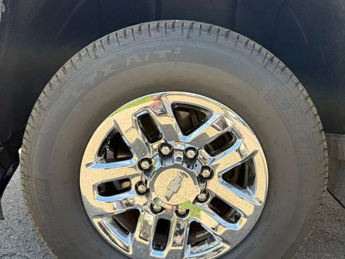 Used 2019 Chevrolet Silverado 2500 LT w/ LT Convenience Package AWD/4WD image 26