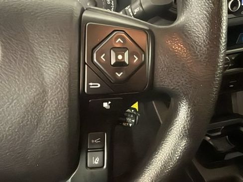 Used 2023 Toyota Tacoma SR AWD/4WD image 17