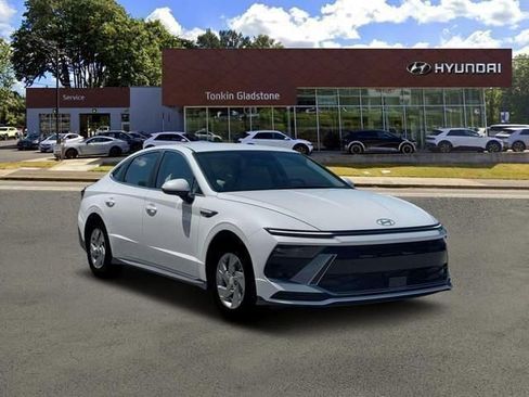 New 2026 Hyundai Sonata SE FWD image 11