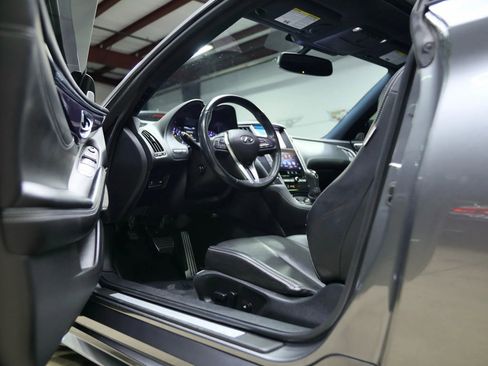 Used 2017 INFINITI Q60 Red Sport 400 image 23