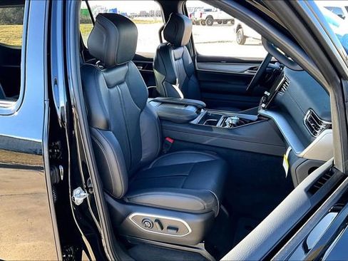 New 2026 Jeep Grand Wagoneer Limited w/ Premium Group II image 11