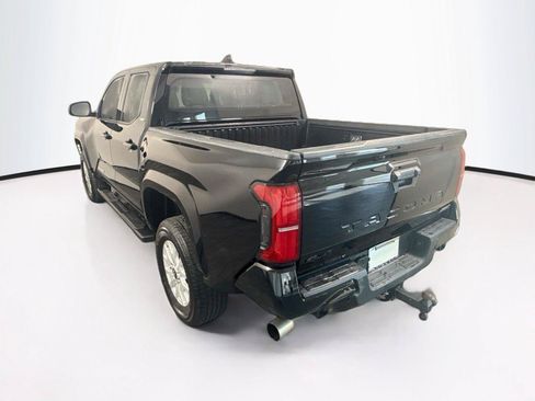 Used 2026 Toyota Tacoma SR5 AWD/4WD image 3