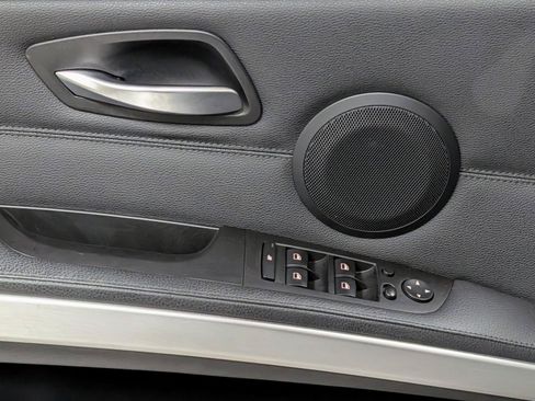Used 2011 BMW 335i xDrive Sedan AWD/4WD image 13