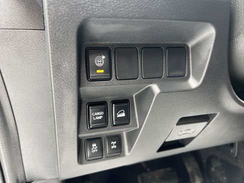 Used 2023 Nissan Frontier PRO-4X w/ Technology Package image 23