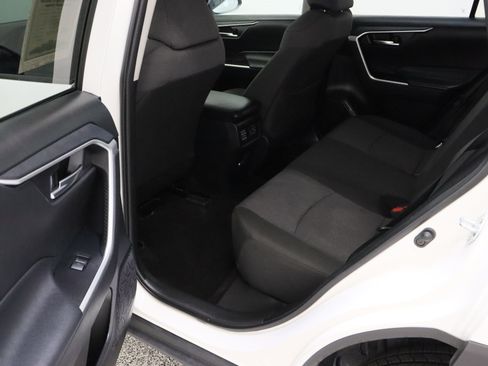 Used 2025 Toyota RAV4 XLE FWD image 27