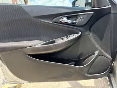 Used 2022 Chevrolet Malibu LT FWD image 18