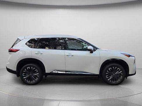 Used 2026 Nissan Rogue Platinum w/ Tech Package AWD/4WD image 5