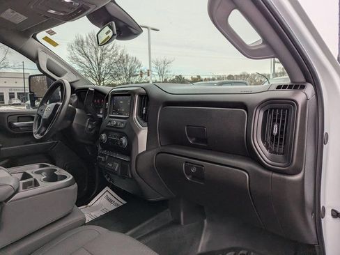 Used 2024 Chevrolet Silverado 3500 W/T image 18