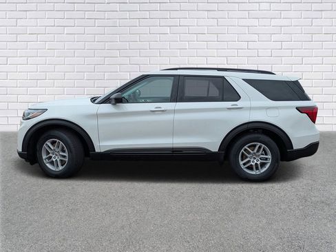 New 2026 Ford Explorer Active w/ Active Comfort Package image 2
