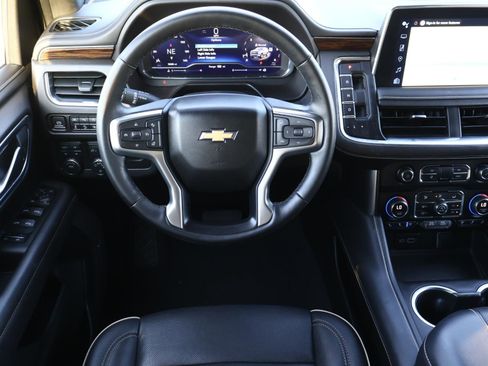 Used 2024 Chevrolet Suburban Premier w/ Premium Package 2 image 8