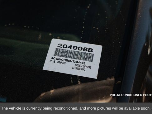 Used 2022 Jeep Compass Latitude image 38