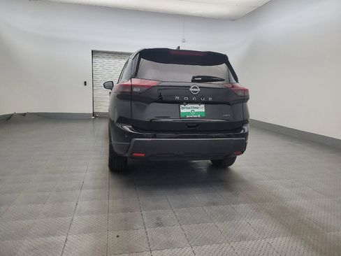 Used 2024 Nissan Rogue S image 6