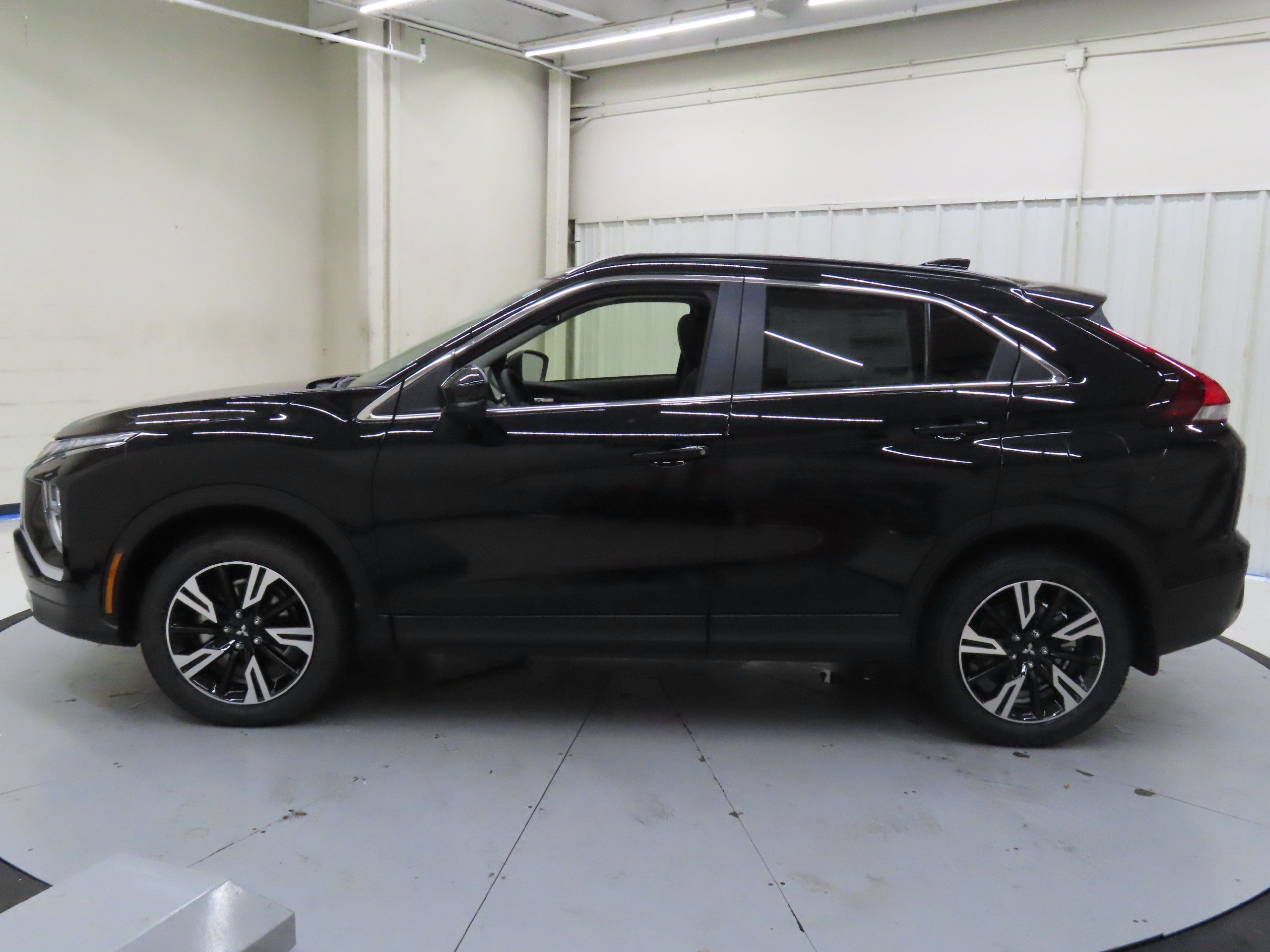 New 2026 Mitsubishi Eclipse Cross SE AWD/4WD image 7