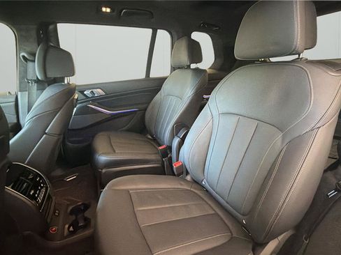 Used 2021 BMW X7 M50i w/ Executive Package AWD/4WD image 11
