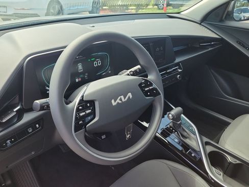 New 2026 Kia Niro LX FWD image 22