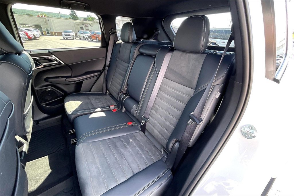 Used 2026 Mitsubishi Outlander LE AWD/4WD image 24