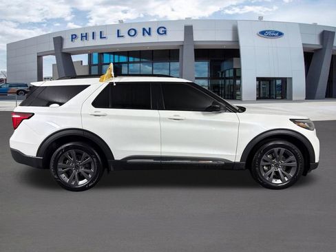Certified 2025 Ford Explorer Active w/ Active Comfort Package AWD/4WD image 6