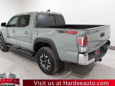 Used 2023 Toyota Tacoma TRD Off-Road w/ Black Out Package (TMS) image 3