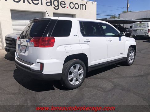 Used 2017 GMC Terrain SLE FWD image 8