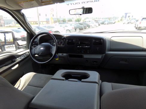 Used 2005 Ford F250 XLT image 17