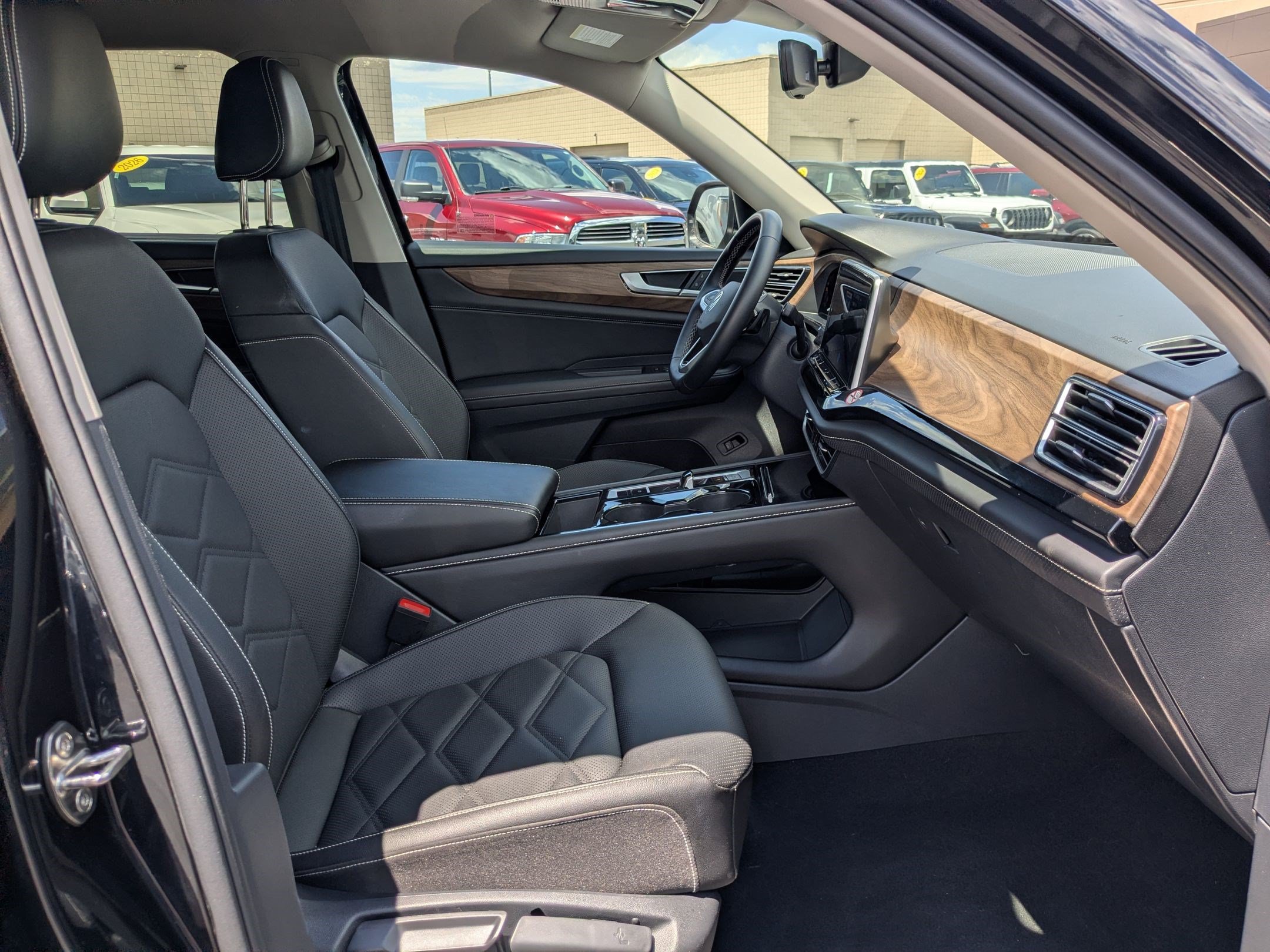 Used 2026 Volkswagen Atlas SE AWD/4WD image 33