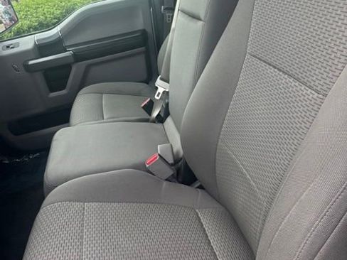 Used 2015 Ford F150 XLT w/ Equipment Group 302A Luxury AWD/4WD image 4