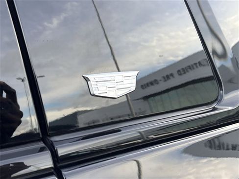 Certified 2025 Cadillac Escalade ESV Sport w/ Touring Package image 32