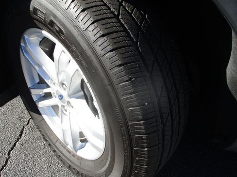 Used 2020 Ford Explorer XLT image 20