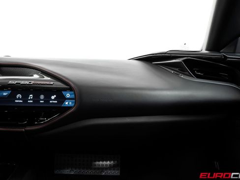 Used 2021 Ferrari SF90 Stradale AWD/4WD image 38