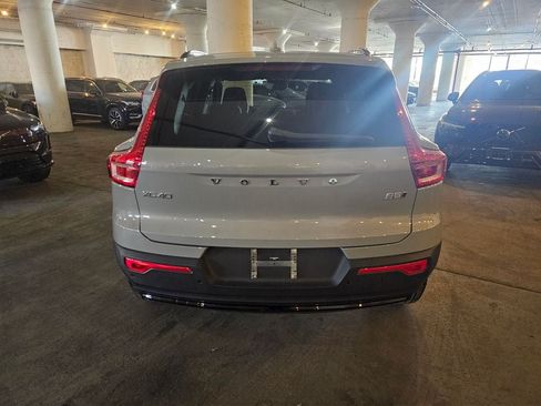 Certified 2025 Volvo XC40 B5 Ultra AWD/4WD image 5