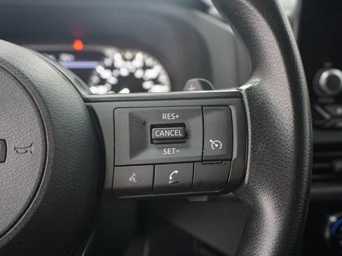 Used 2024 Nissan Pathfinder S image 21