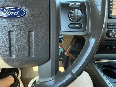 Used 2011 Ford F350 Lariat w/ Lariat Ultimate Pkg AWD/4WD image 33