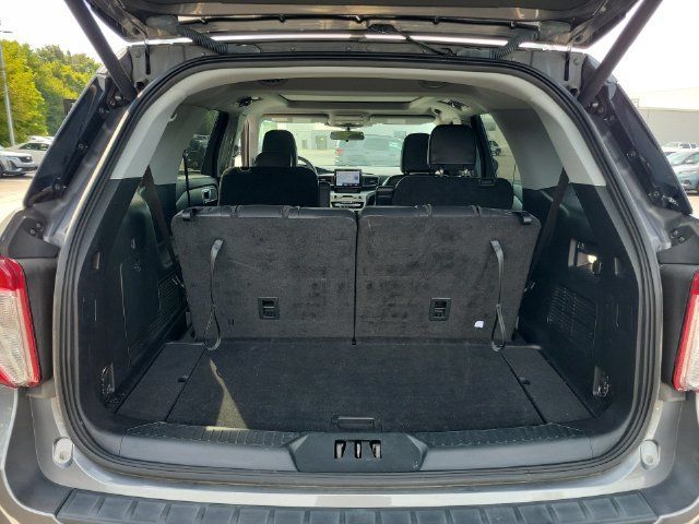 Used 2021 Ford Explorer XLT w/ Equipment Group 202A AWD/4WD image 41